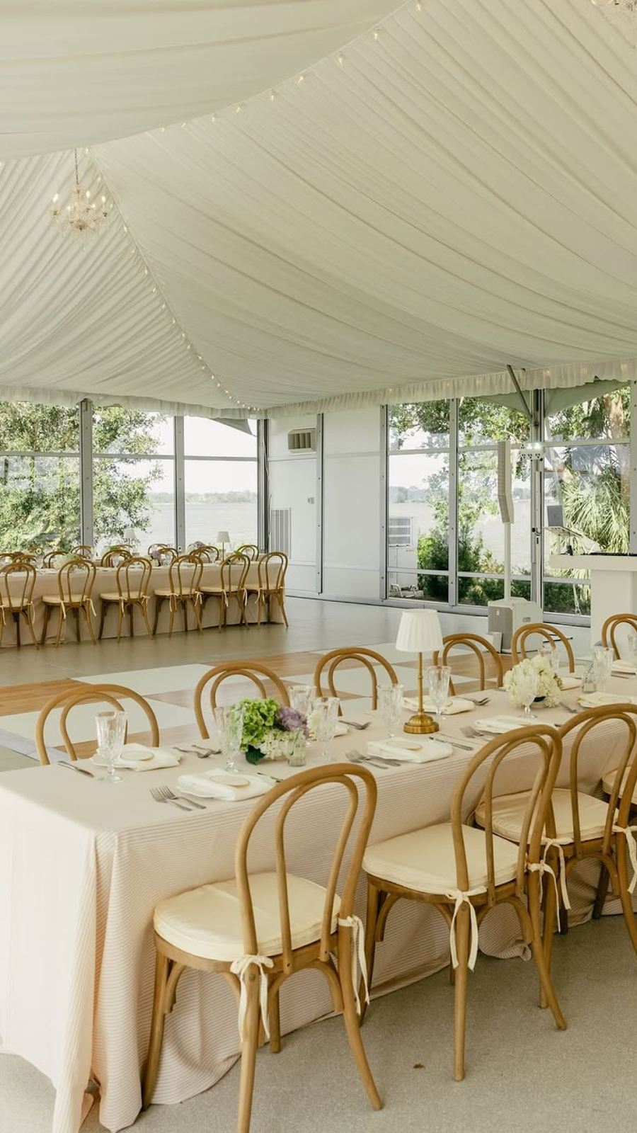 EventWorks’ tent, seating, and tablescape rentals for family reunions.